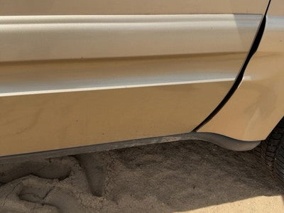04-07 Rainier Passenger Right Front Moulding From Door Trim Strip Cashmere 15U