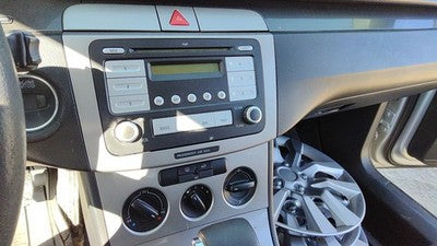 2007 Vw Passat Trim Bezel Around Radio Surround Dash Panel Oem