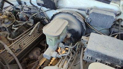 95-96 Chevy Silverado 1500 Power Brake Booster With Master Cylinder Pair Set Oem
