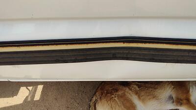 2001 02 Silverado 2500 Hd Passenger Right Rear Moulding From Door Oem Back Trim