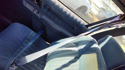 1989 Olds Cutlass Cierra Passenger Right Front Seat Belt Retractor Shoulder Blue