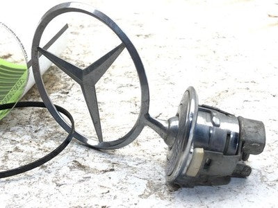 1995 Mercedes E350 Hood Ornament Emblem Front Badge Oem