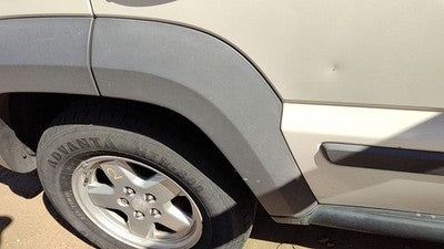2005 Jeep Liberty Passenger Right Rear Moulding From Door Oem Back Wheel Flare