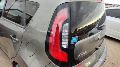 2014-2019 Kia Soul Driver Left Tail Light Brake Lamp Oem Rear 92401B2010
