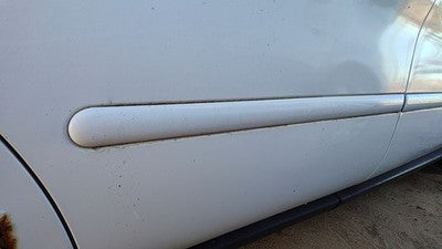 00-07 Ford Taurus Passenger Right Rear Moulding From Door Back Trim Strip White