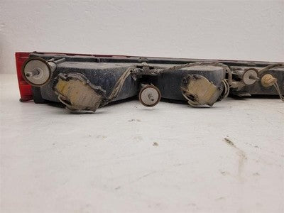 1990-1992 Oldsmobile Toronado Complete Tail Light Assembly Brake Lamp Back Trunk