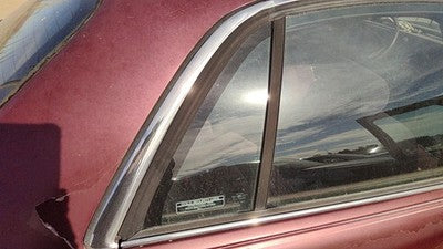 92-99 Buick Lesabre Passenger Right Rear Vent Window Back Door Glass With Frame