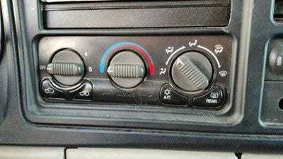 2000-2002 Chevy Suburban Temperature Control Module In Dash Heater Ac Head Unit