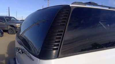 2005 Chevy Suburban Passenger Right Rear Moulding On Quarter Panel Oem