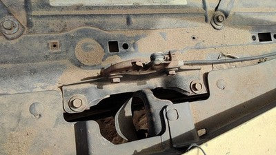 1980-1984 Cadillac Deville Hood Latch Assembly With Bracket Oem 10067344