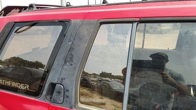 90-95 Pathfinder Passenger Right Rear Vent Window Back Door Glass With Frame