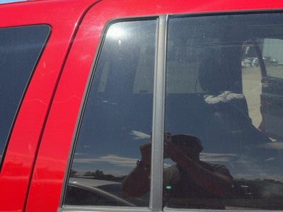 99-04 Grand Cherokee Passenger Right Rear Vent Window Back Door Glass With Frame
