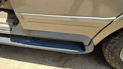 98 99 Lincoln Navigator Driver Left Rear Moulding From Door Back Trim Gold Bi