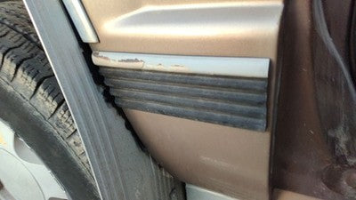 1994 Chevy Suburban Passenger Right Rear Moulding On Quarter Panel Oem