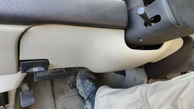 2003-2004 Lincoln Town Car Lower Dash Under Column Knee Bolster Trim Panel Gray