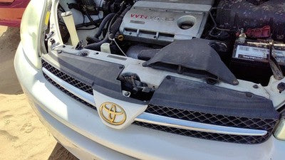 2004-2005 Toyota Sienna Front Grille Assembly Oem White 071 53111Ae020