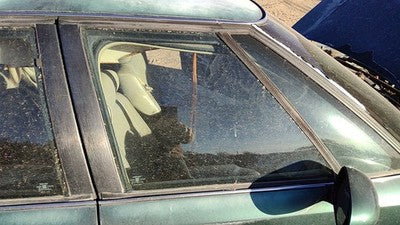 1992-1999 Olds 88 Passenger Right Front Side Window Door Glass Oem 25640132