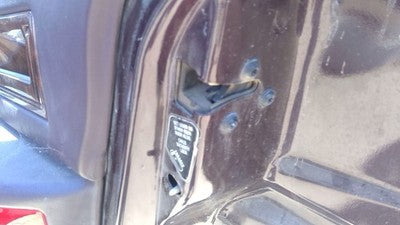 93 Cadillac Fleetwood Passenger Right Rear Door Latch With Rods/Cables Back