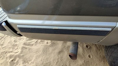 1999 Chevy Suburban Passenger Right Rear Moulding On Quarter Panel Oem
