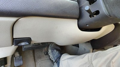 2003-2004 Lincoln Town Car Lower Dash Under Column Knee Bolster Trim Panel Gray
