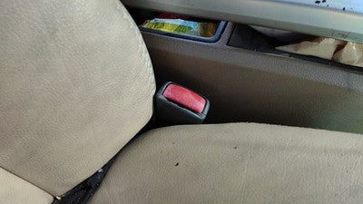 2000-04 Volvo V70 Xc Passenger Right Front Seat Belt Buckle Receiver Beige B951