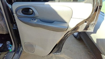 02-04 Trail Blazer Passenger Right Rear Door Trim Panel With Switches Back Gray