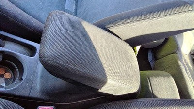 2003-2006 Mitsubishi Outlander Center Console Lid Only Arm Rest Fold Down Black