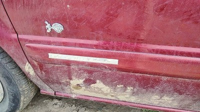 00-04 Chevy Venture Driver Left Front Moulding From Door Oem Trim Strip Red 72U