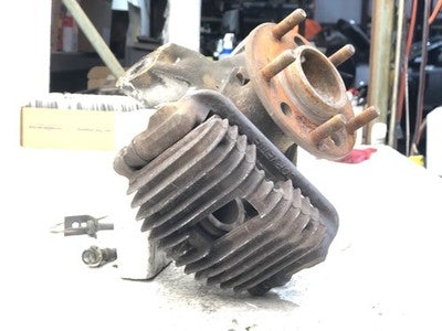 86-87 Corvette C4 Driver Left Front Spindle Steering Knuckle Wth Hub And Caliper