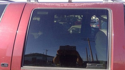 1995-2000 Chevy Tahoe Passenger Right Rear Side Window Door Glass Oem Back