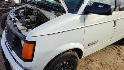1985-1994 Gmc Safari Driver Left Front Fender Oem White 15699458