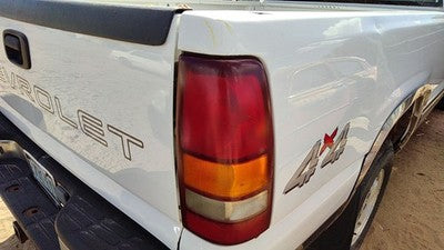 1999-2002 Chevy Silverado 1500 Passenger Right Tail Light Brake Lamp Oem Rear