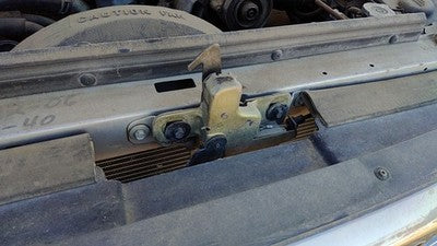 1992-1997 Ford F350 Hood Latch Assembly With Bracket Oem