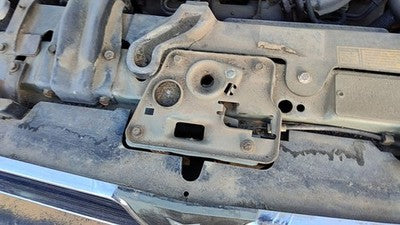 1982-1991 Pontiac 6000 Hood Latch Assembly With Bracket Oem 10051036