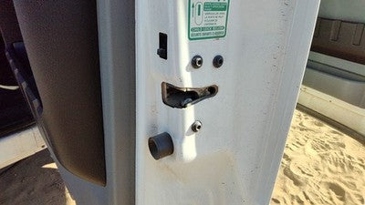 08-16 F250 Passenger Right Rear Door Latch Wth Rods/Cables Back 6.7L Powerstroke