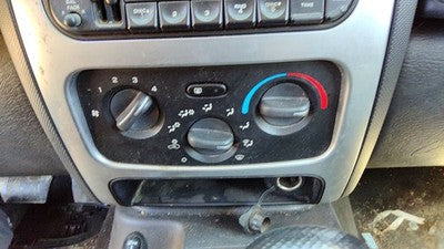 04-07 Jeep Liberty Temperature Control Module In Dash Heater Ac Head Unit Oem