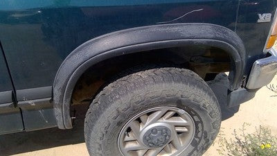 1993 Dodge Dakota Passenger Right Front Wheel Flare Oem Fender Moulding