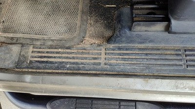 2002 Sierra 2500 Hd Driver Left Lower Kick Trim Panel Oem Sill Step Graphite 12D