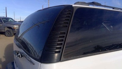2005 Chevy Suburban Passenger Right Rear Moulding On Quarter Panel Oem