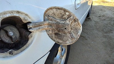 2000-2007 Ford Taurus Fuel Tank Door With Hinge Gas Lid Oem Filler White