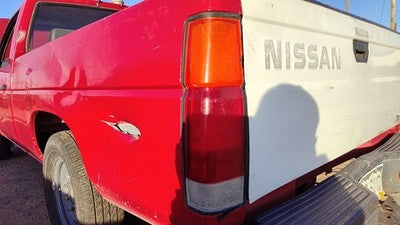 1986-1997 Nissan Hardbody Driver Left Tail Light Brake Lamp Oem Rear B65503b300