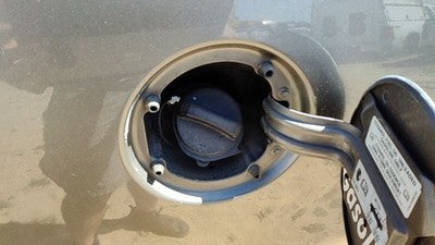 2004-2005 Ford Explorer Fuel Filler Neck Assembly With Gas Cap Oem 4L2z9034da
