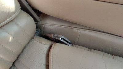 1992 Buick Park Ave Ultra Passenger Right Front Seat Belt Buckle Receiver Tan