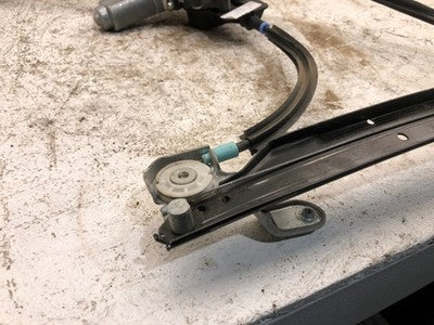 01-03 Town and Country Passenger Right Front Power Window Regulator with Motor