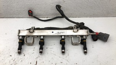2006-13 Mazda 3 Complete Fuel Rail With Injectors Set Loaded Oem 2.0L L3g513250