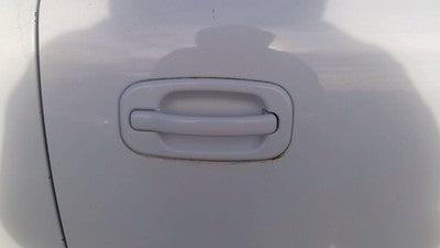 2000-2006 Chevy Suburban Passenger Right Rear Outside Door Handle Back White 50U