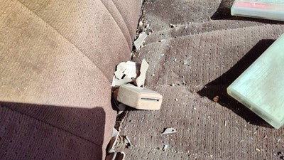 1984 Dodge D350 Passenger Right Front Seat Belt Buckle Receiver Oem