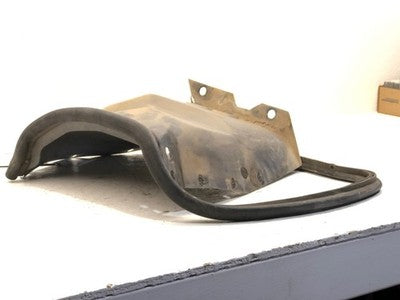 1986 Side Front Lower Rear Wheelhouse Panel W/ Top Seal Oem 14049092