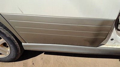 00-04 Legacy Outback Passenger Right Rear Moulding From Door Oem Back Trim Strip