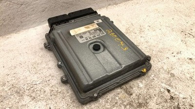 13-15 Mercedes C300 Electronic Control Module Computer Ecm Ecu 3.5L 2769004900